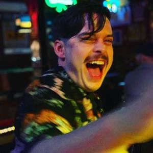 Meet your Posher, Eric